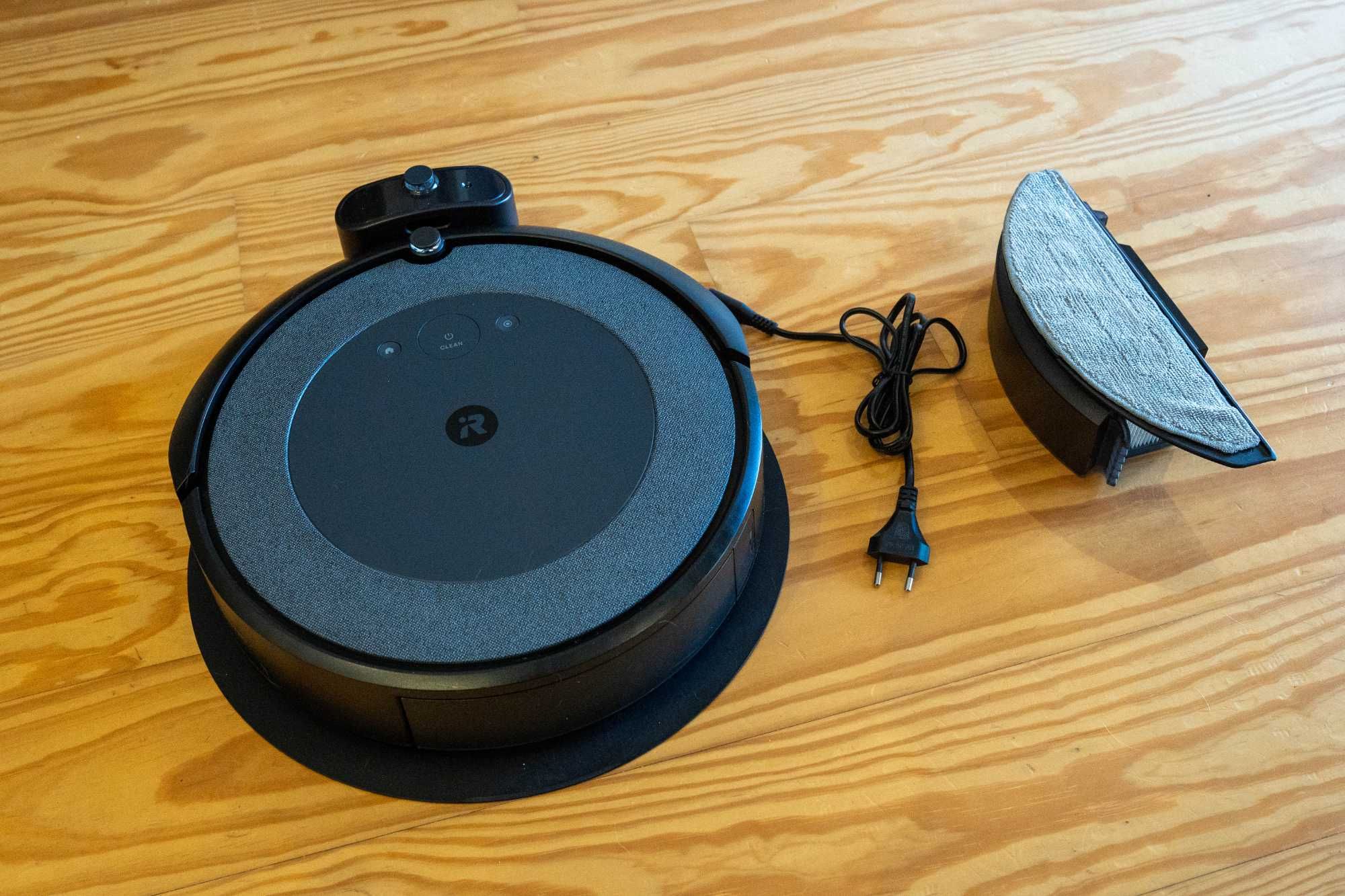 Aspirador Robô Roomba i5 Combo com Mopa