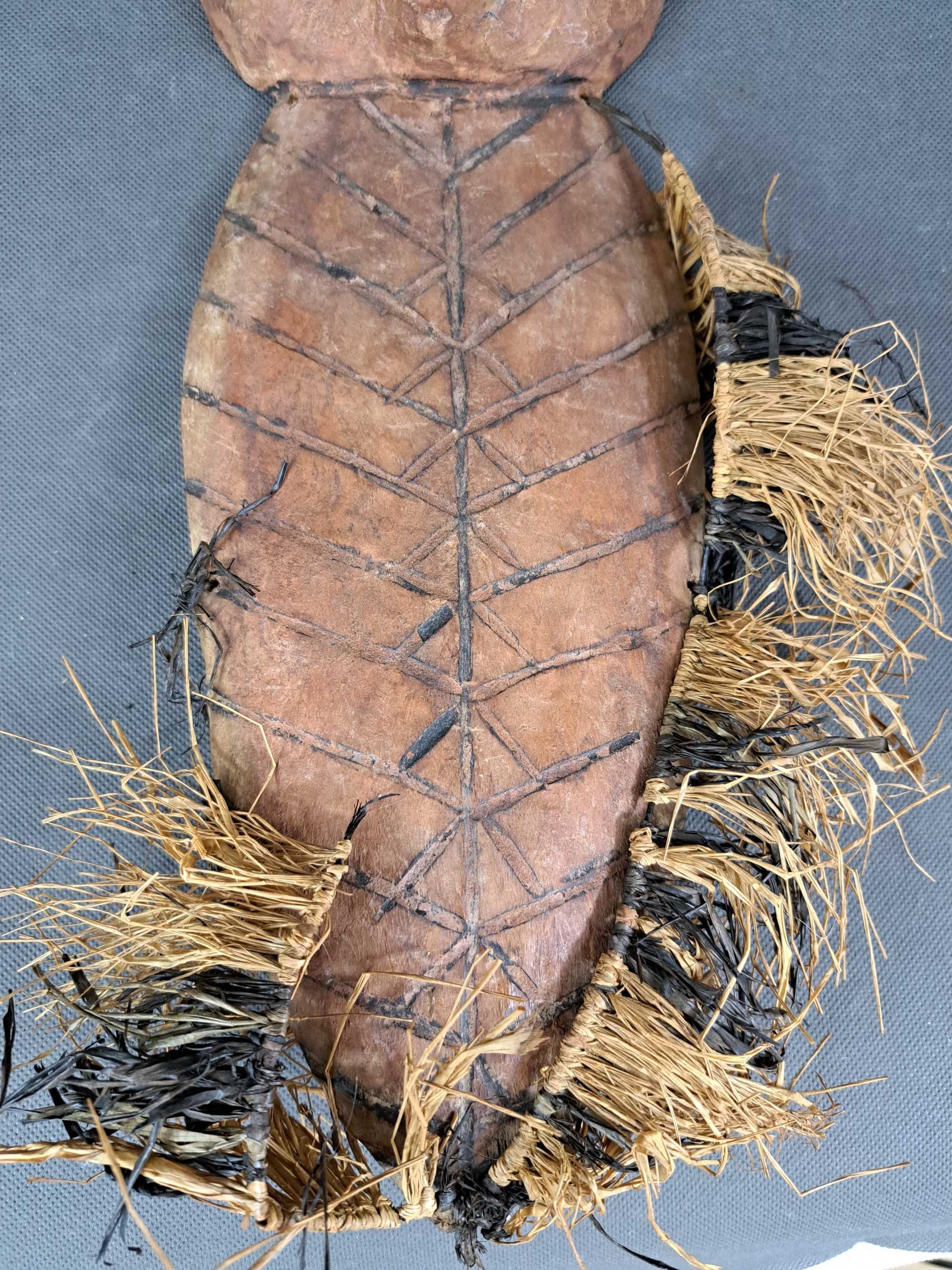 Drewniana rzeźba afrykańska, wys. 48 cm