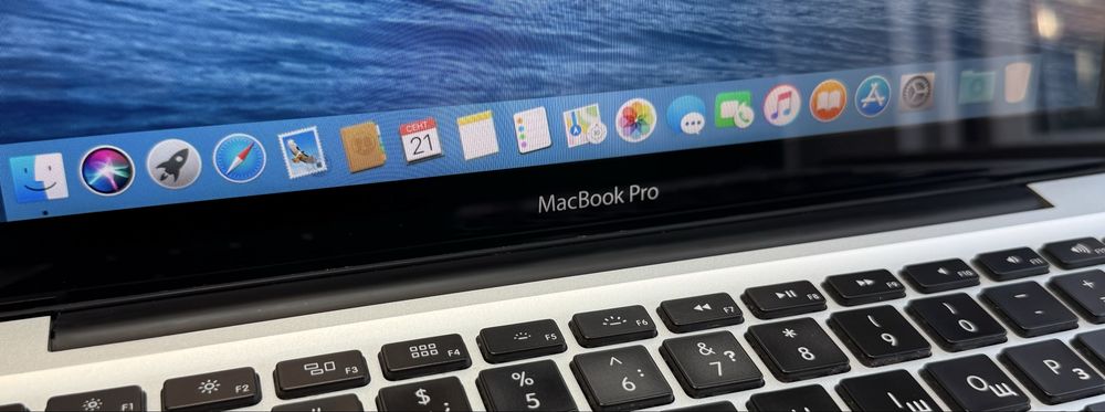 MacBook Pro 13  Late 2011 / i5 / RAM 8 / SSD 120 GB / Silver