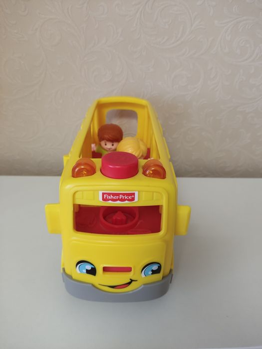 Fisher price  школьный автобус музыкальный