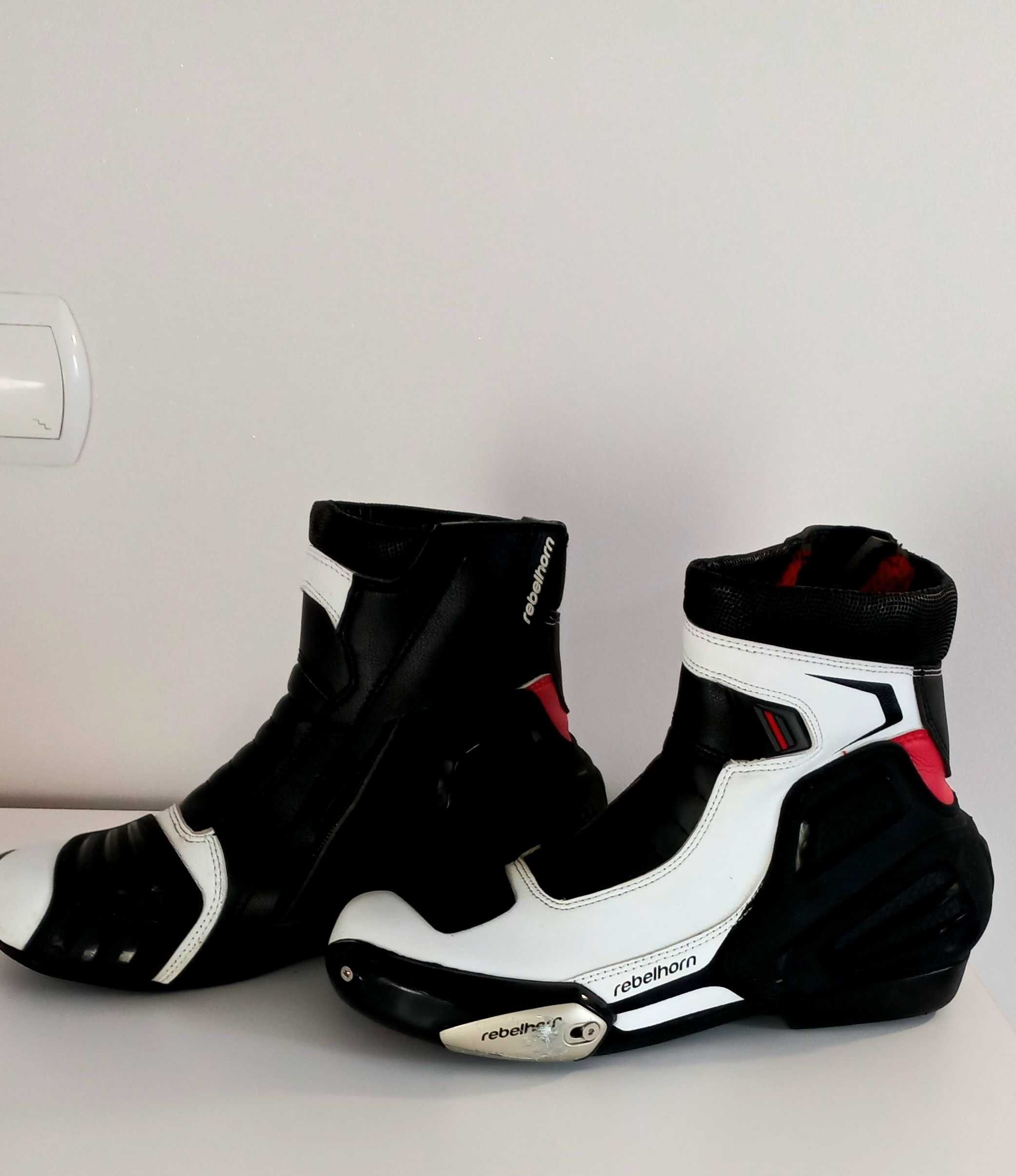Buty motocyklowe męskie krótkie Rebelhorn Fuel czarny/biały r.42