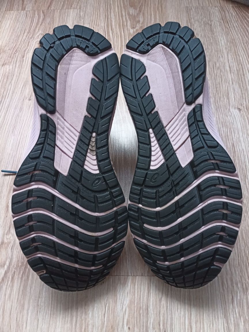 Жіноче взуття для бігу ASICS gel Gt-1000