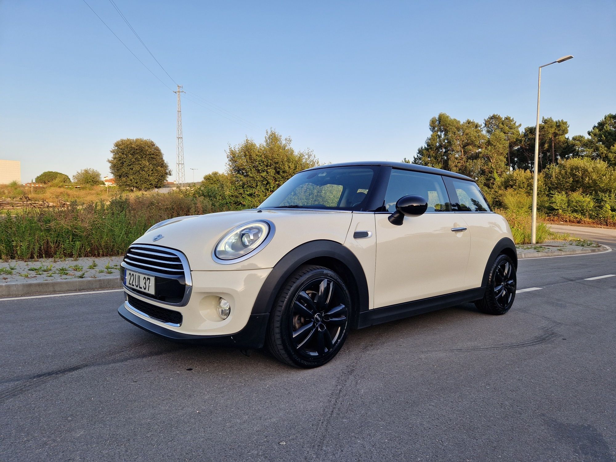 _MINI  Cooper  D Full Extras