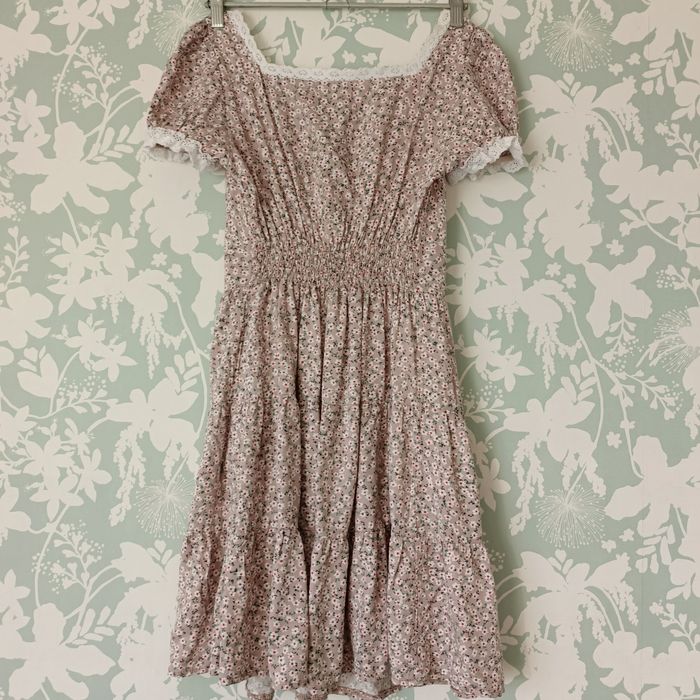 Гарна сукня в хорошій якості