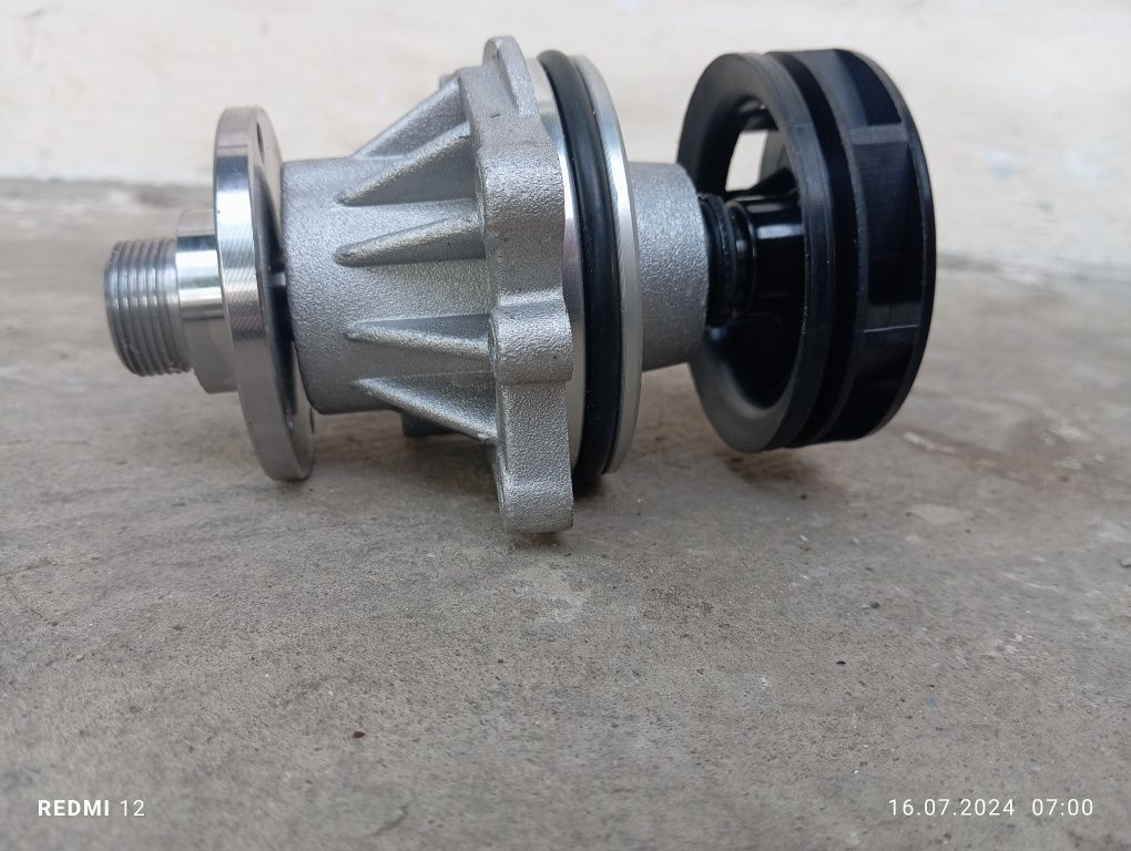 Помпа на BMW e39