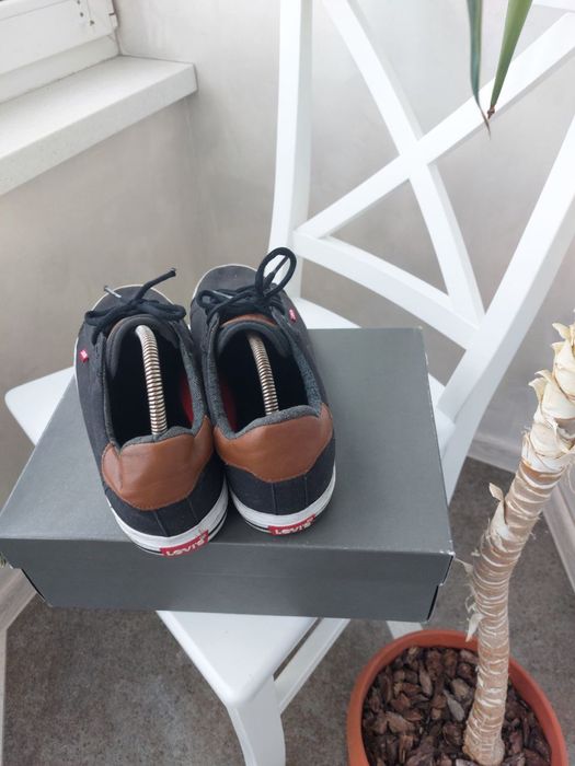 Кросівки Levis ( кеди )