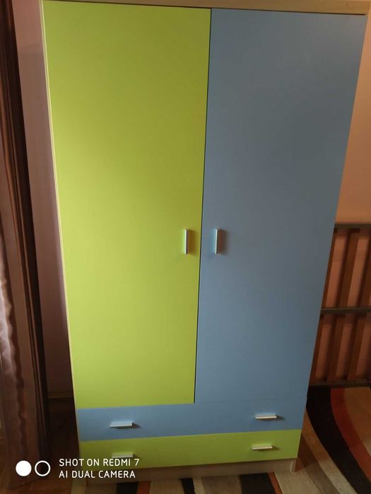 Дитячий письмовий стіл з двома тумбочками, Дитяче ліжко, Дитяча шафа