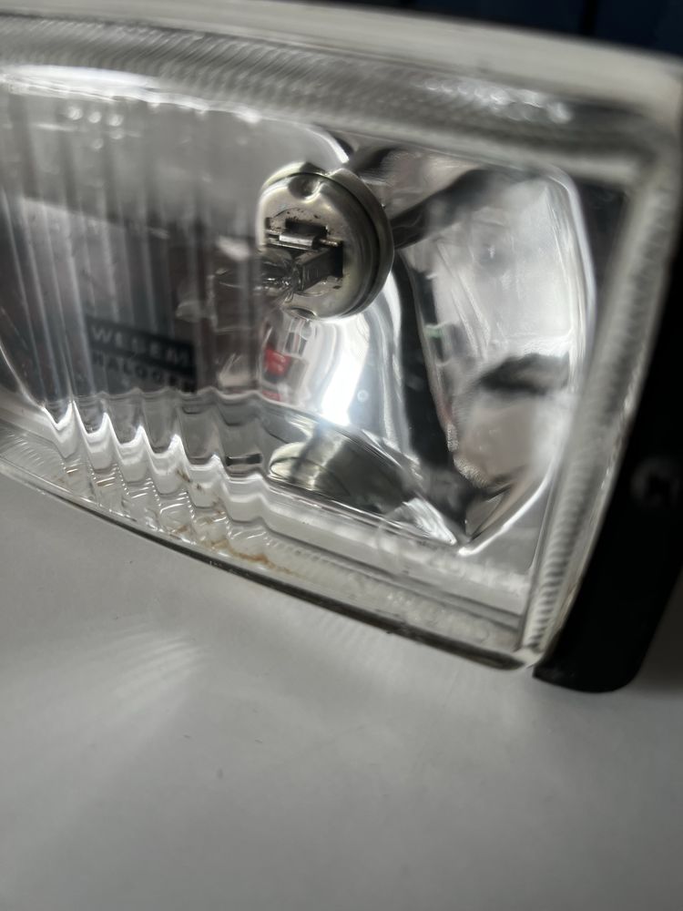 Drogowy reflektor halogenowy Wesem H3