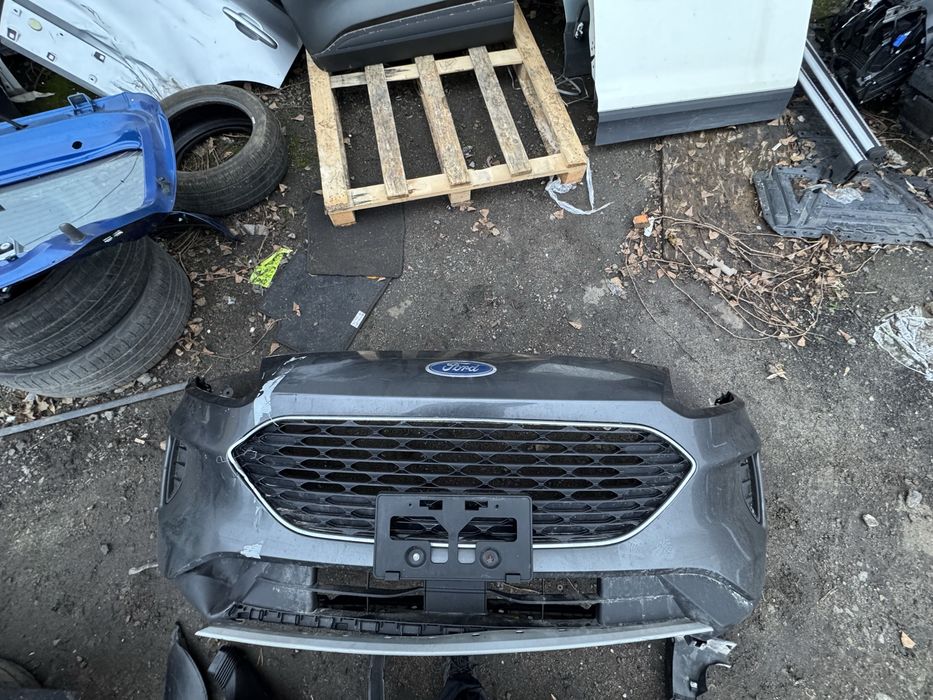 Передній бампер Ford Kuga Escape mk4 usa
