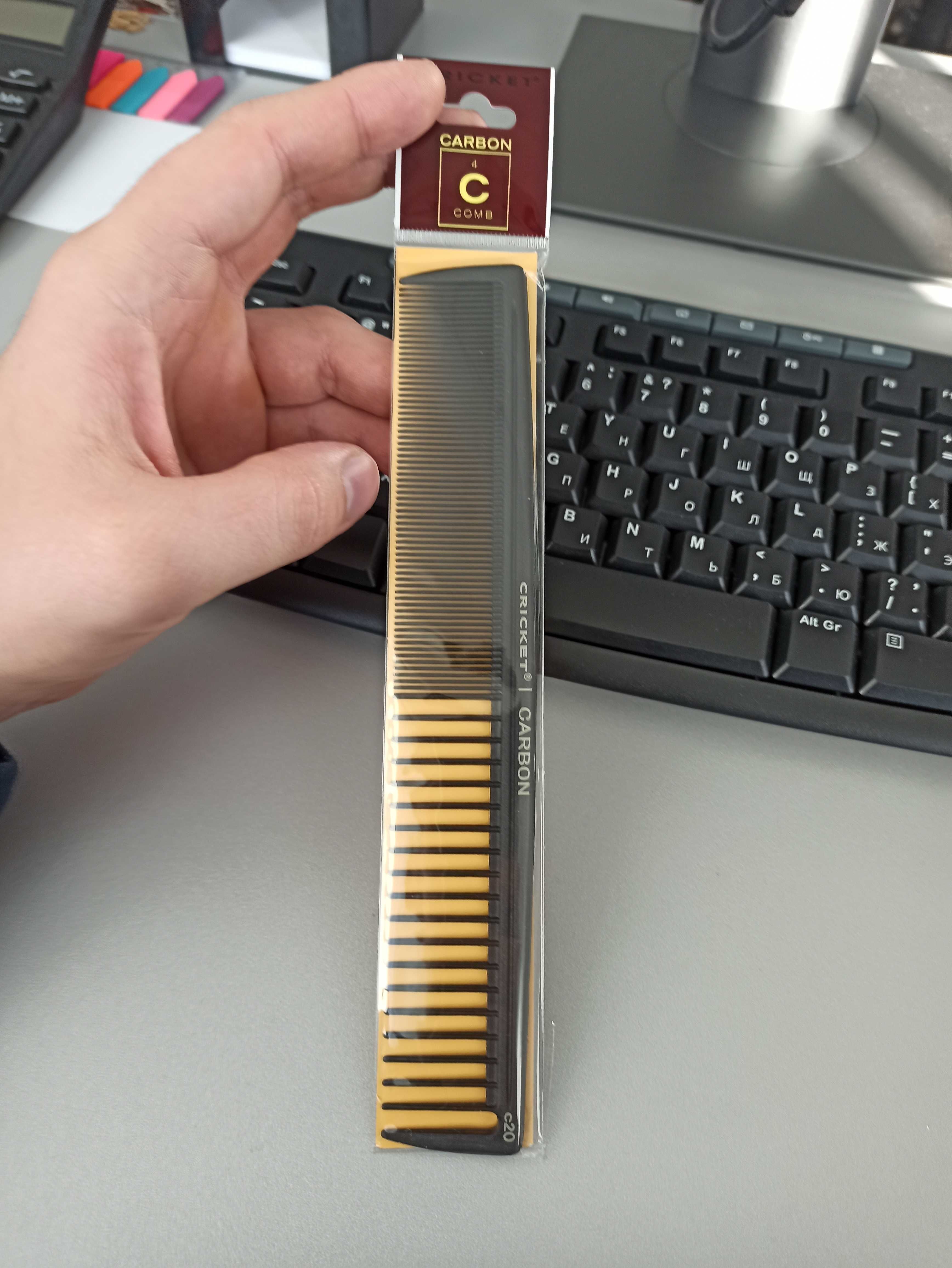 Мужская расческа cricket carbon comb c20