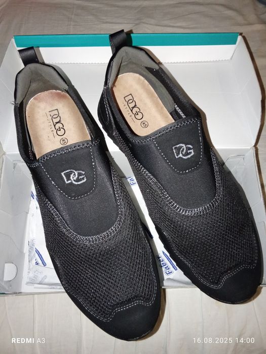 Обувь 45 размер лёгкие. Новые.