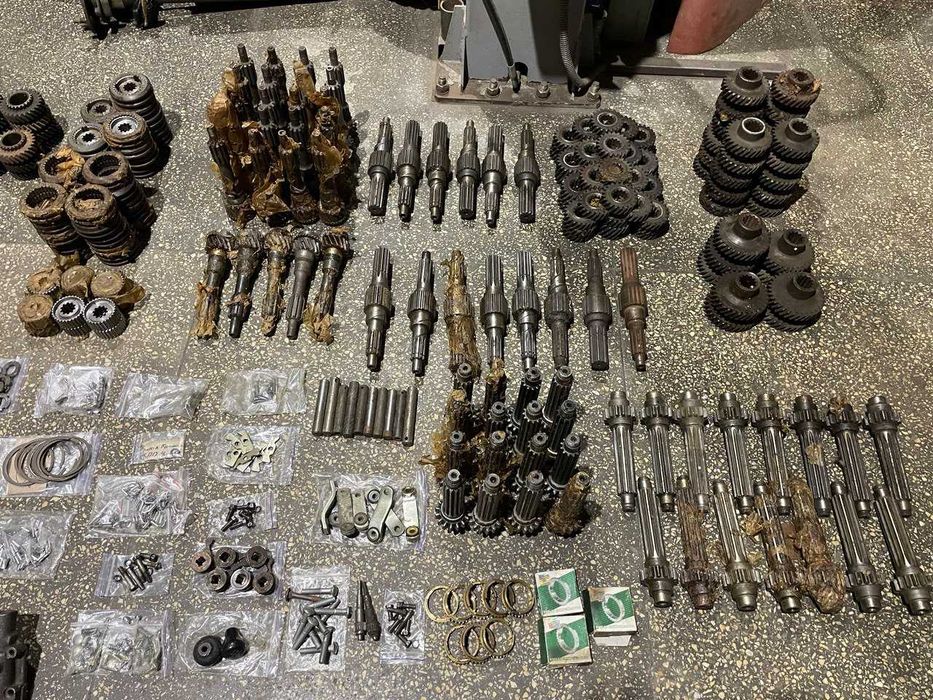 Шестерні, вали, вилки КПП УАЗ 452, УАЗ 469, УАЗ 3151, УАЗ 3303