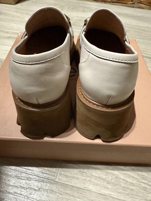 Лофери шкіряні Estro