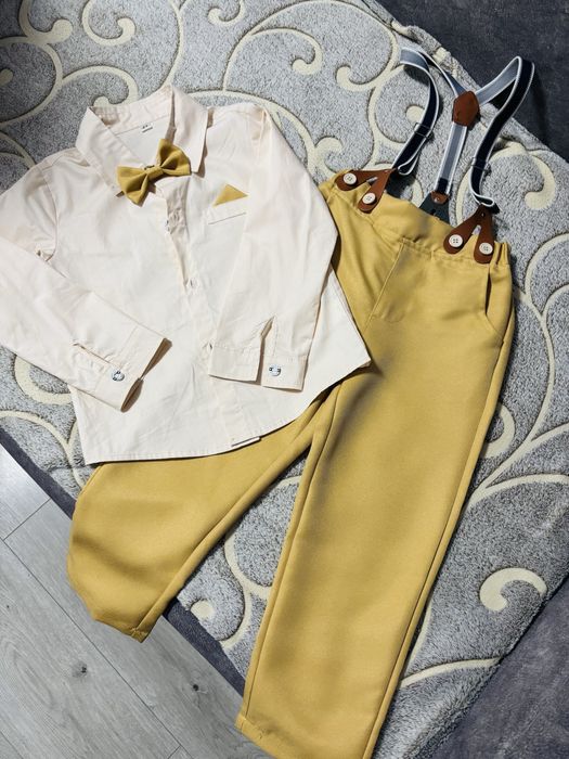 Святковий костюм на 4 роки