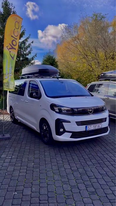 Wynajem busa Opel 9-osobowy–automat, Viniety, boks dachowy w zestawie