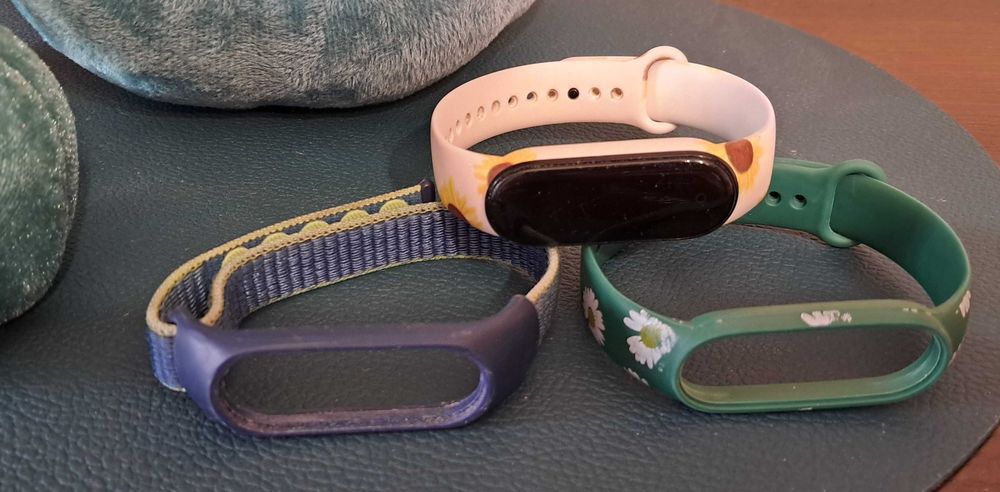 Zegarek Mi band 5 + dwie zapasowe opaski
