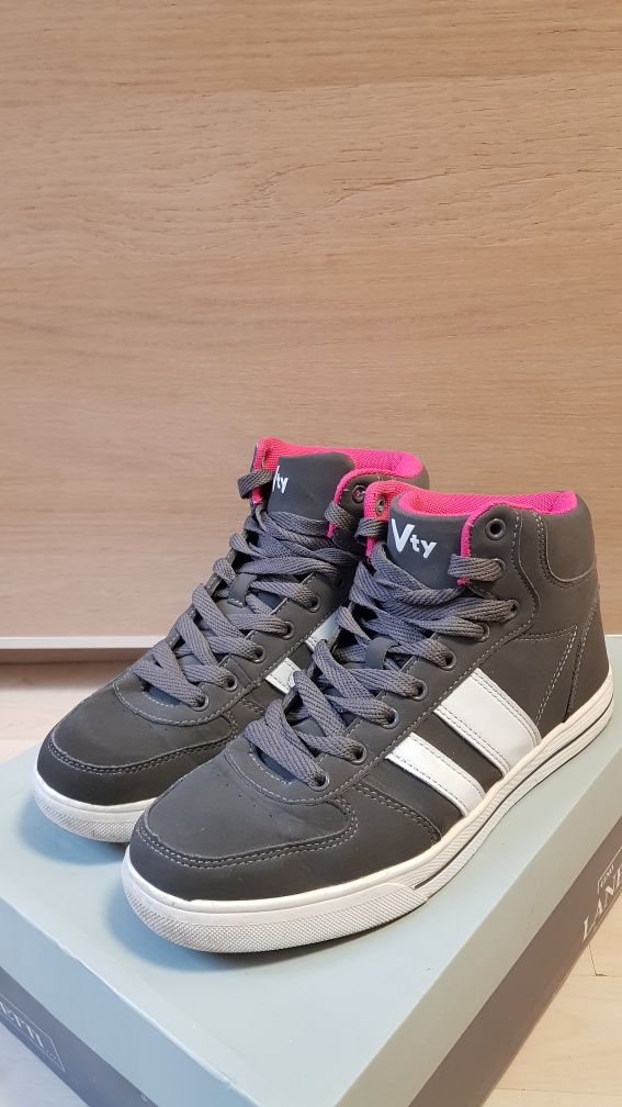 Buty Vty rozmiar 39