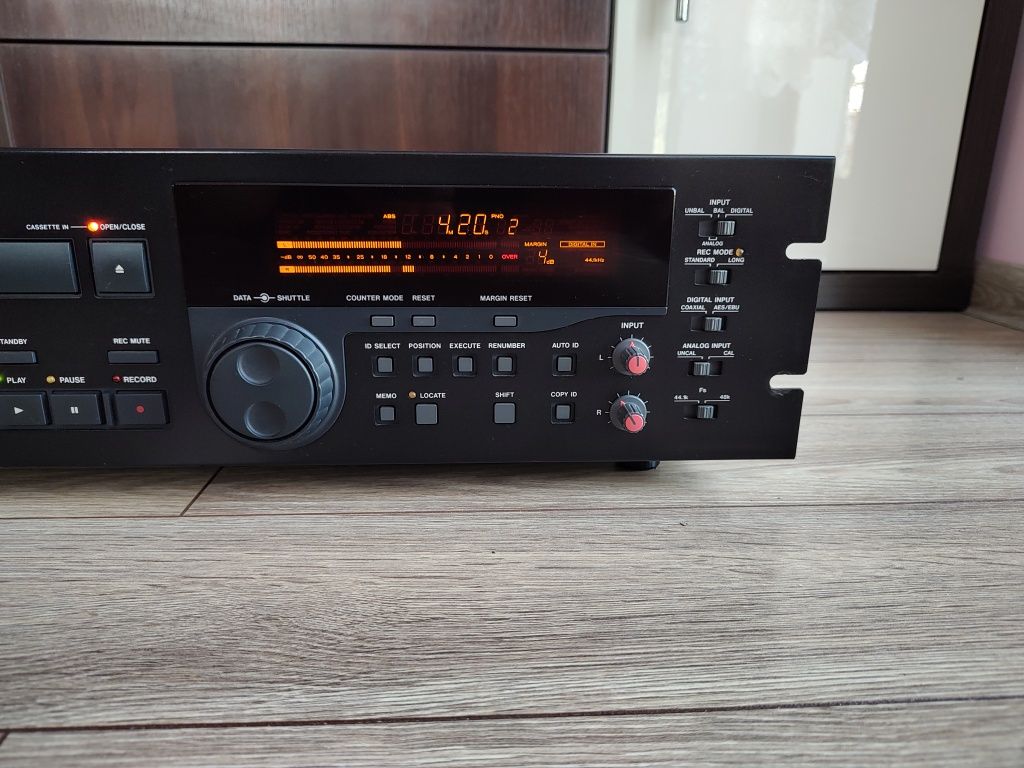 Tascam DA-30 MKII dat odtwarzacz DAT Japan