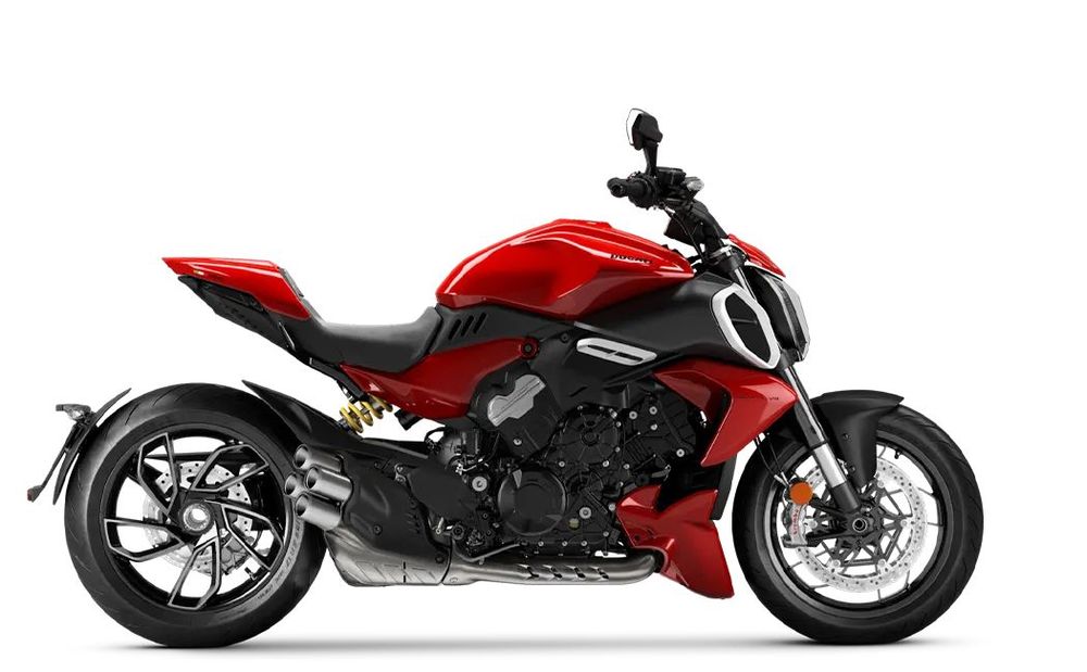 Ducati Diavel nowy DIAVEL V4 autoryzowany dealer GDAŃSK FV 23%