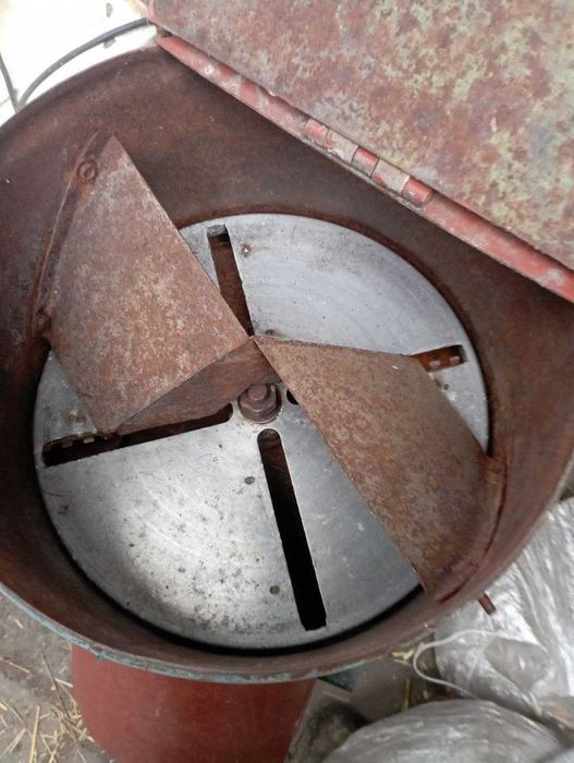 циркулярний станок та електро корморезку