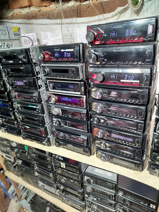 Оригінальні Автомагнітоли