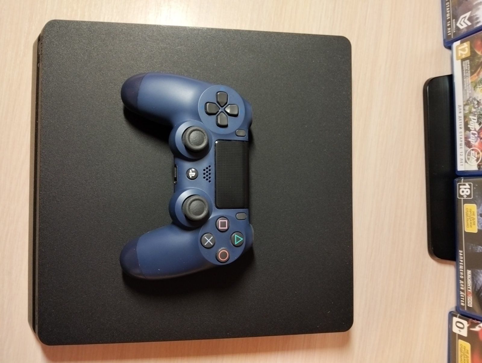 Продаю ігрову приставку Sony PlayStation 4 slim | 500GB