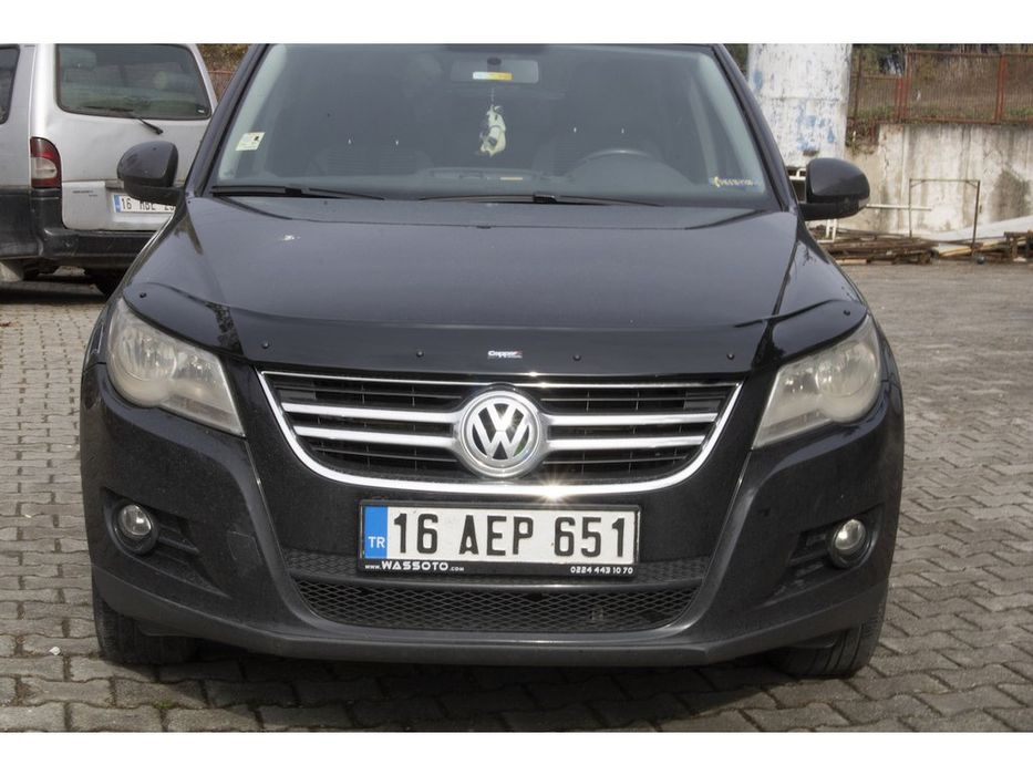 Volkswagen Tiguan Дефлектор капота (мухобойка) EuroCap