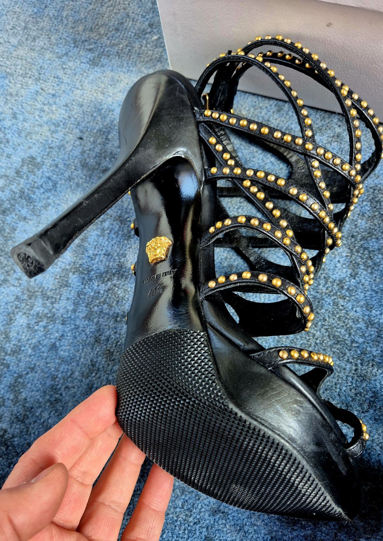 Eleganckie sandaly od Versace
