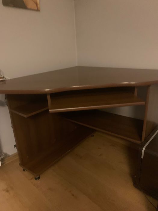 Biurko komputerowe narożne