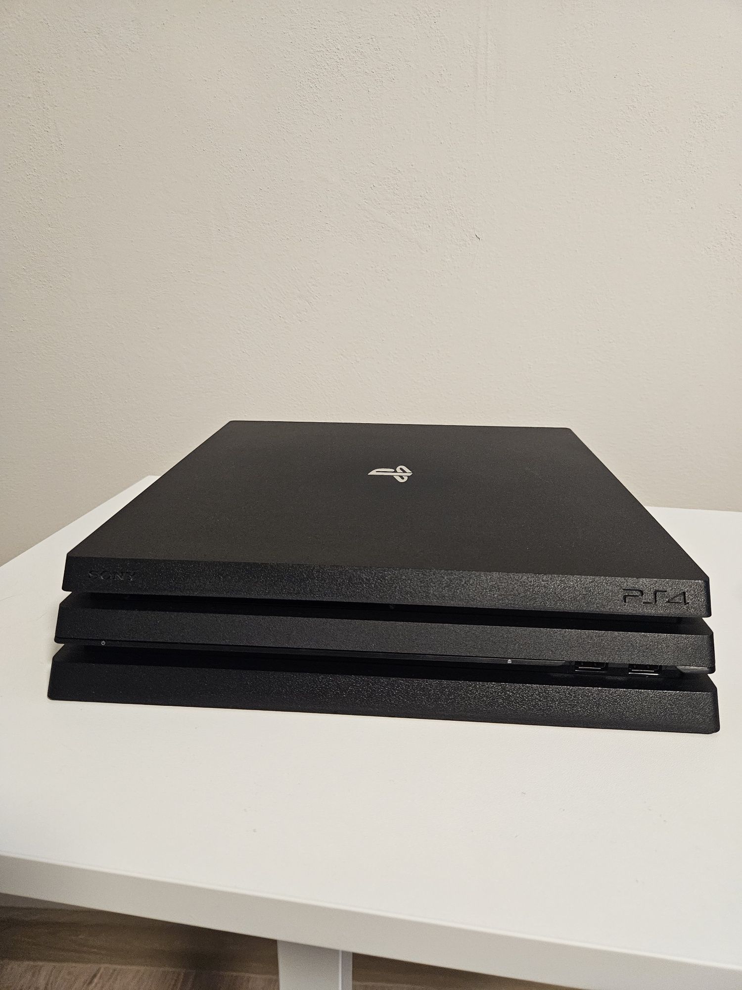 Sony Playstation 4 pro 1 TB
