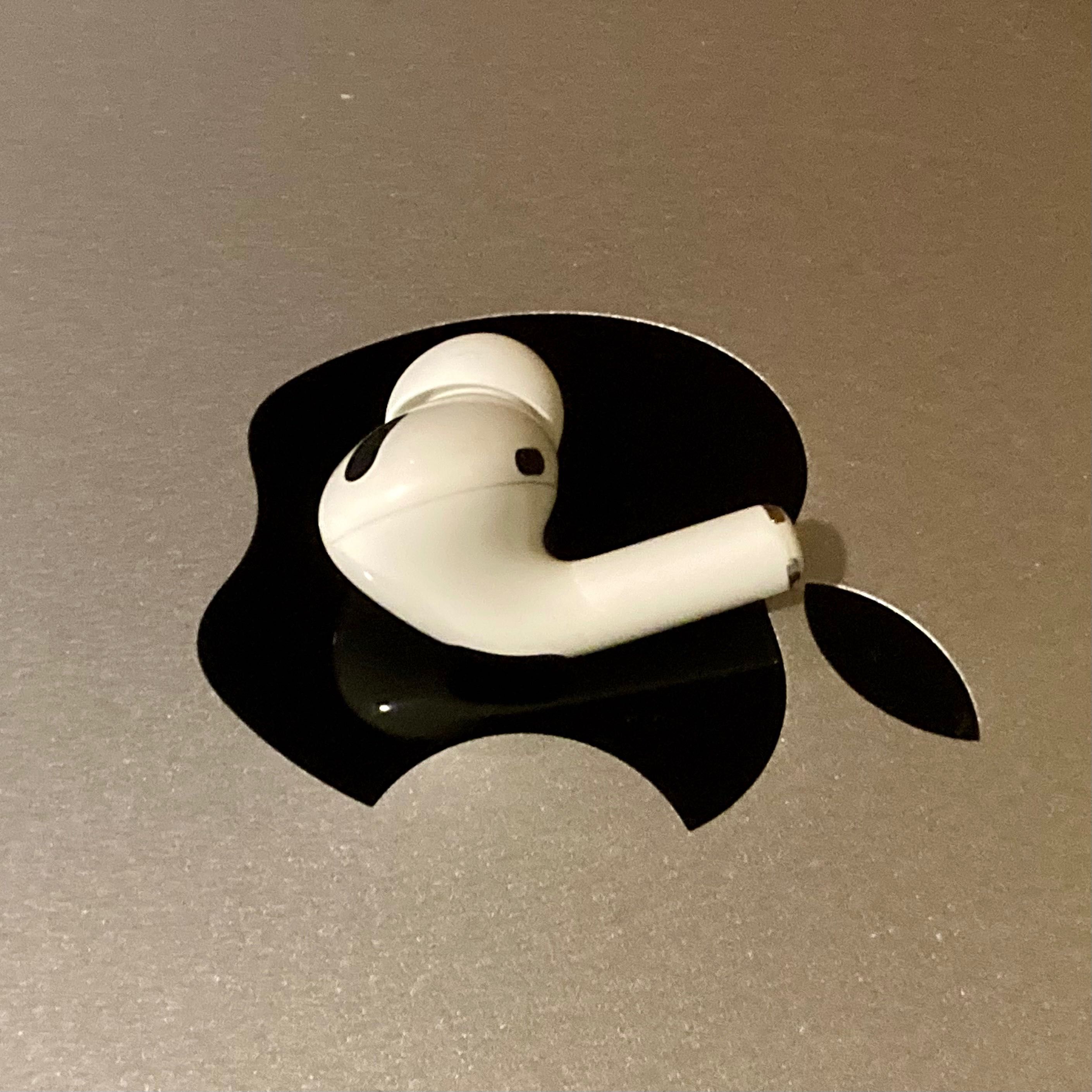 Apple AirPods Pro левый наушник A2084 описание