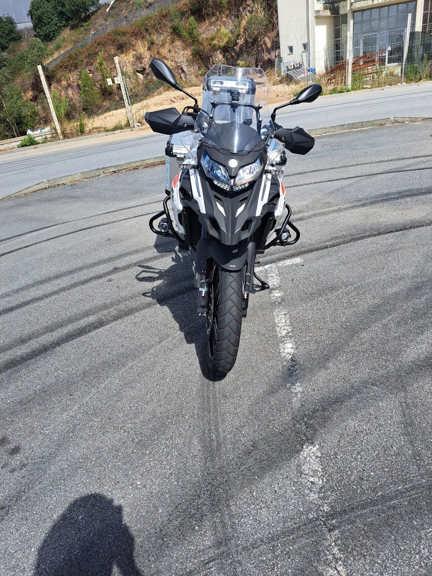 Benelli trk 502 como nova