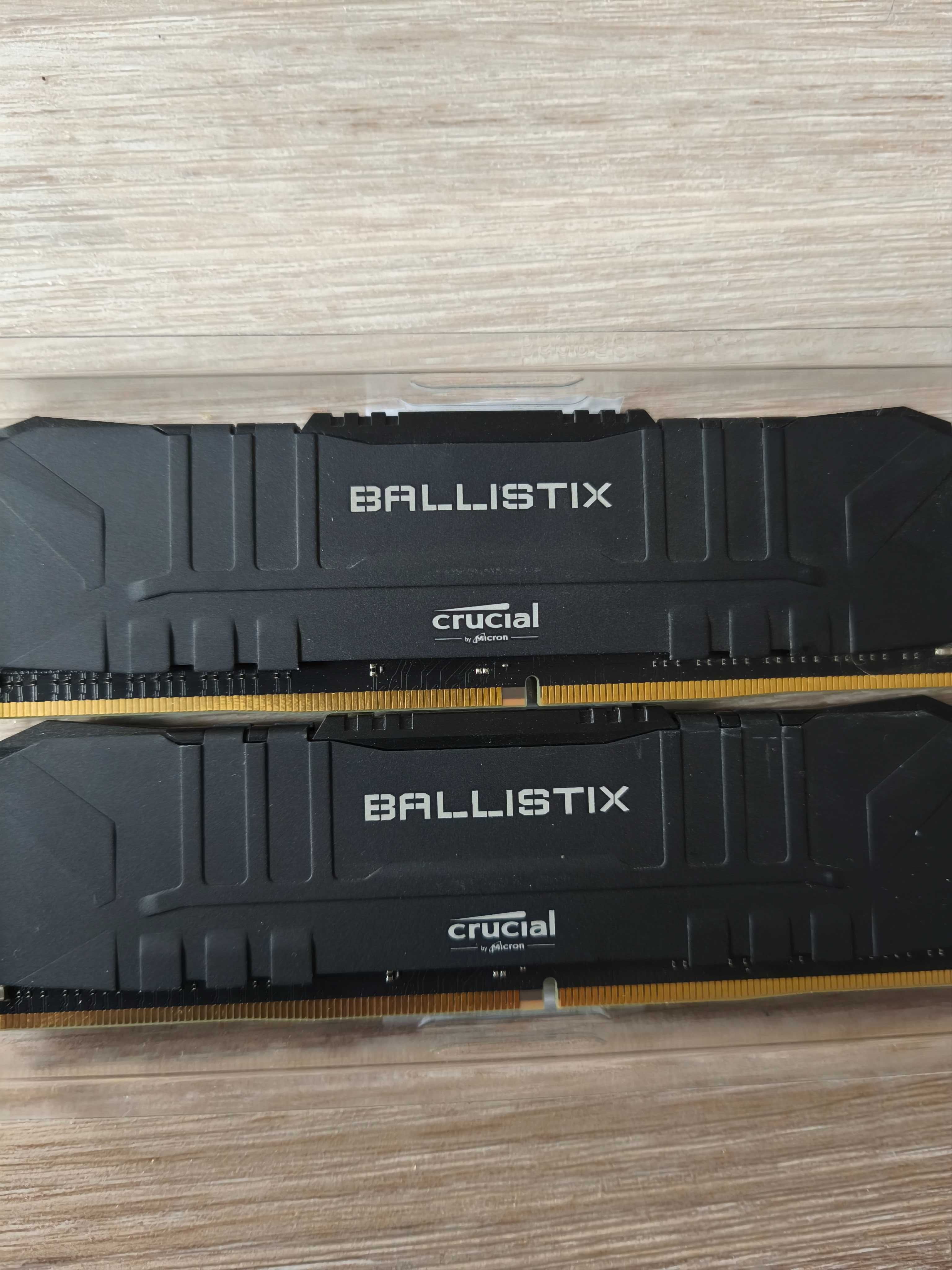 DDR4 Crucial Ballistix 3600 2x8gb б/в