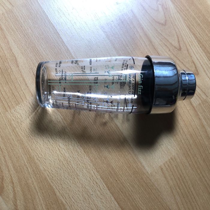 Shaker com Indicações de Bebidas