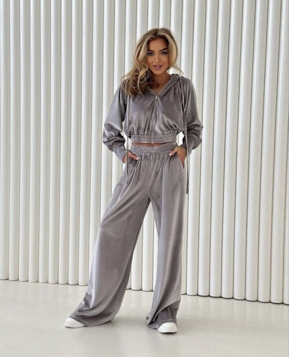 Велюровий костюм