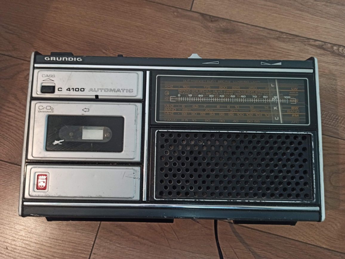 Radiomagnetofon Grundig C 4100