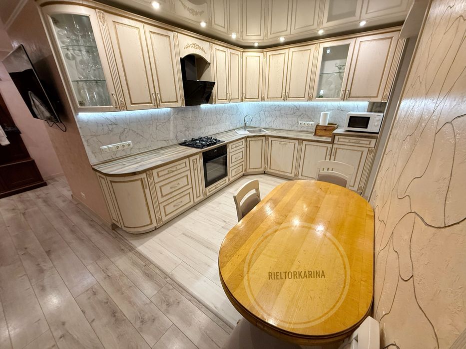 Соляні/За Магелланом 3к квартира на 10 поверсі після ремонту