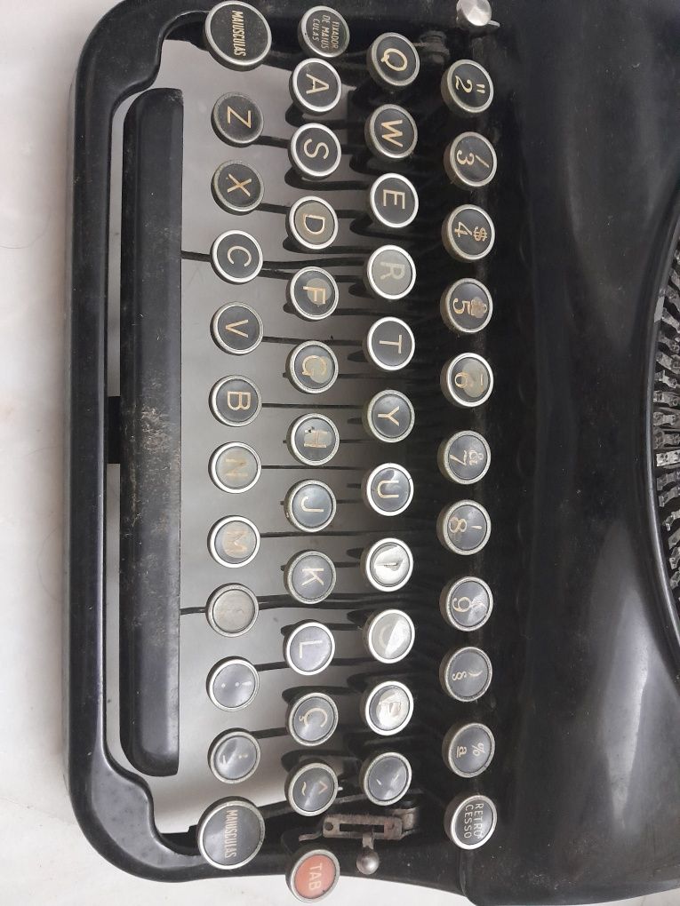 Remington Portable, Model 5T