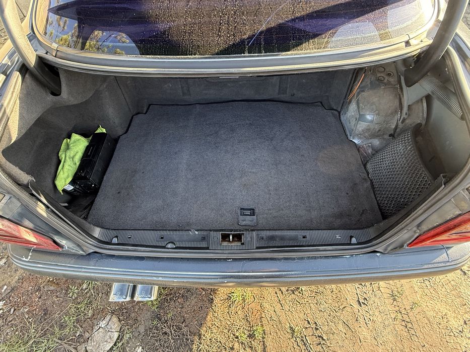 Mercedes-Benz W210 E240