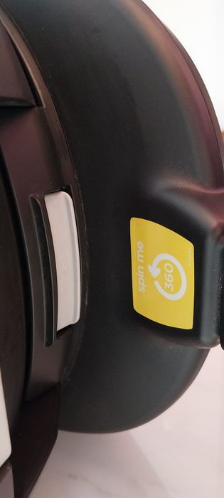Cadeira auto 360° Joie com isofix como nova