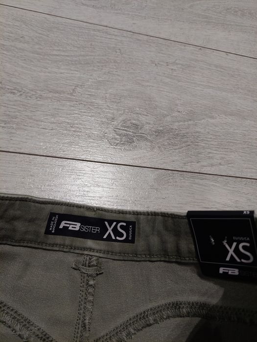 Nowe spodenki jeansowe xs