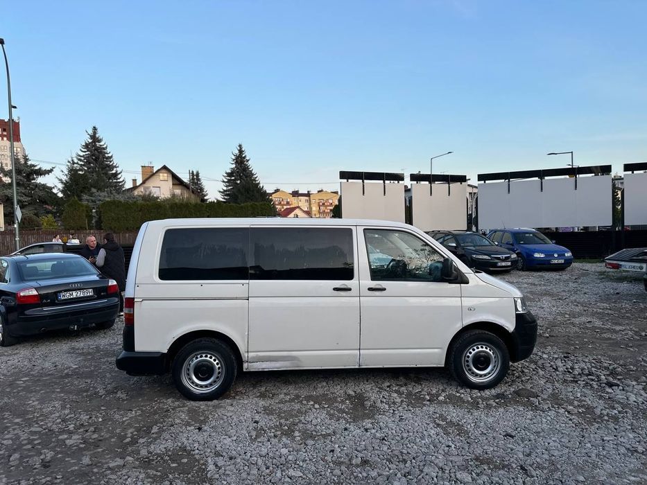 Volkswagen T5 2.5 diesel/9 osobowy/klima