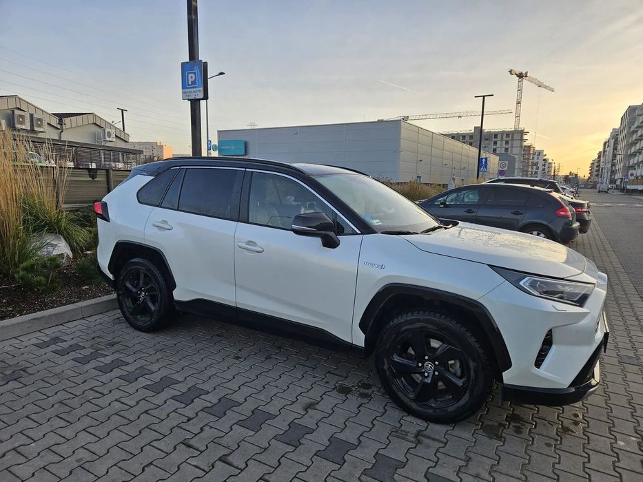 Toyota RAV4 Toyota RAV4 Hybrid Selection 4x2 Faktura VAT 23%
