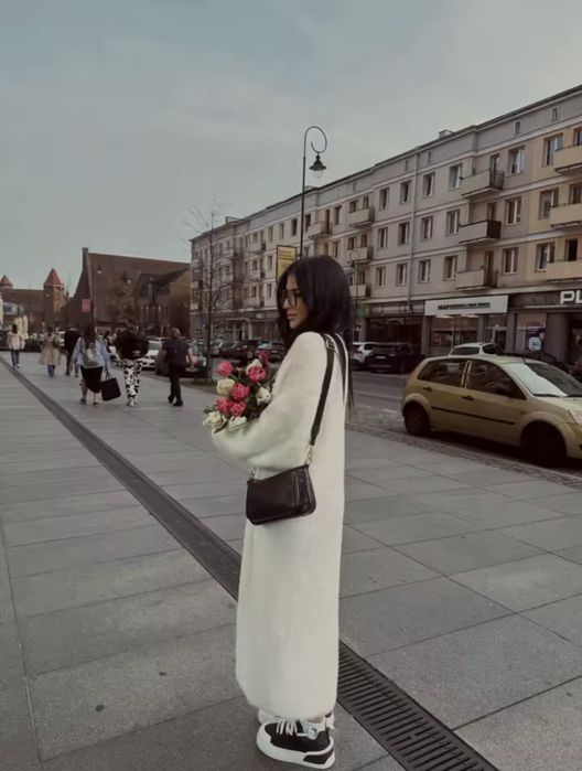 Кардиган довгий жіночий білий якісний і пушишистий