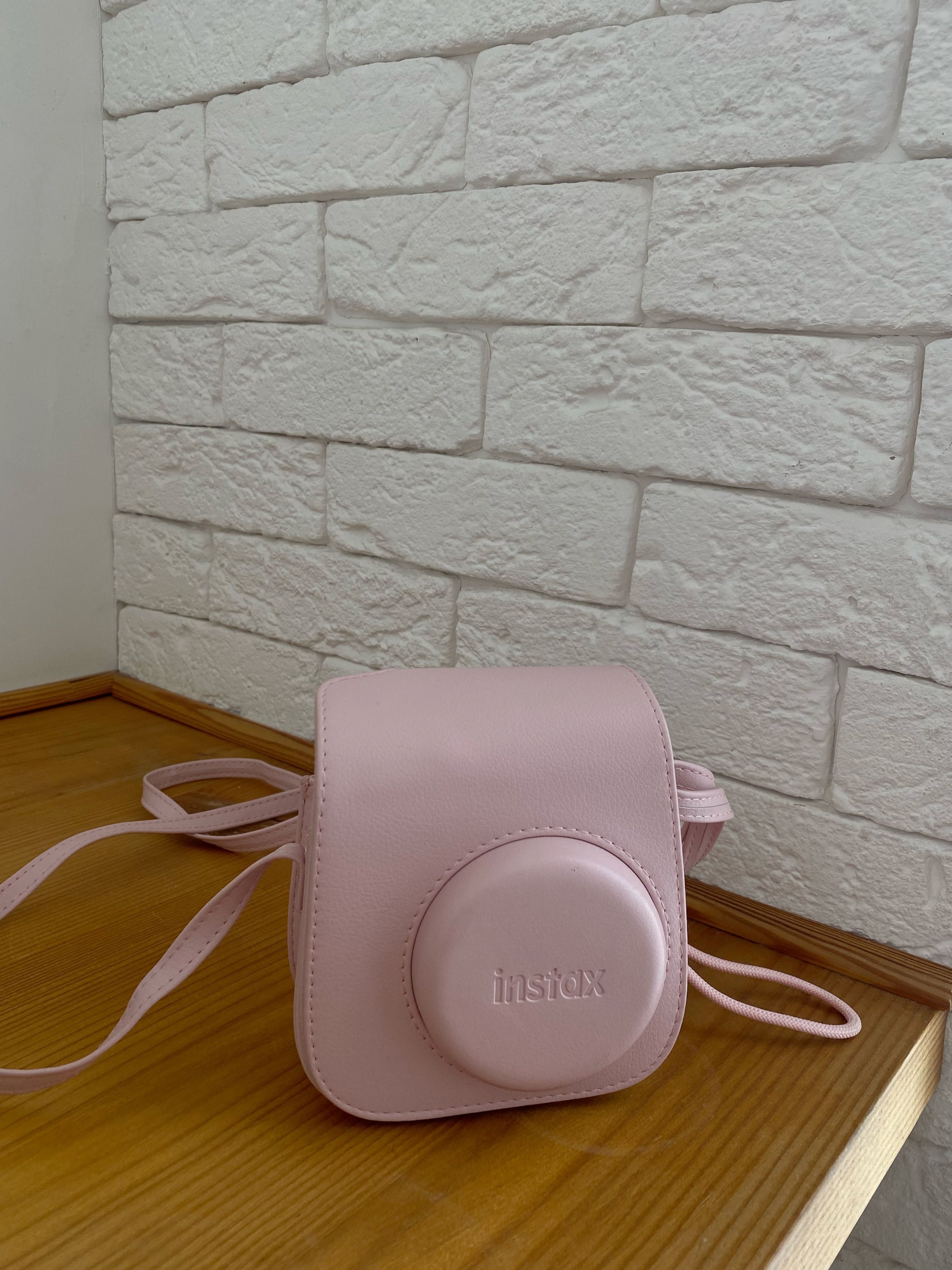 Камера моментального друку FUJIFILM Instax Mini 11 Blush Pink рожева