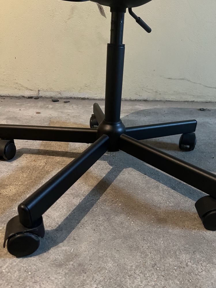 Cadeira de escritorio como nova