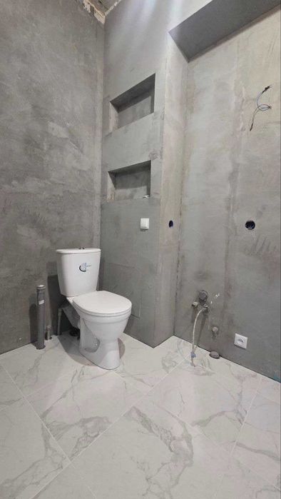 Продам 2 комнатна с СТАЛИНКУ с автономкой, центр, alm