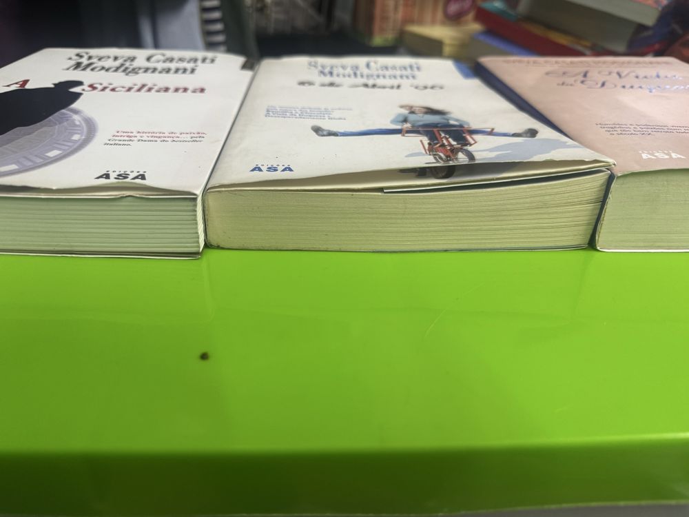 3 livros da autora Sveva Casati Modignani
