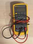 Fluke 87 V z przewodami