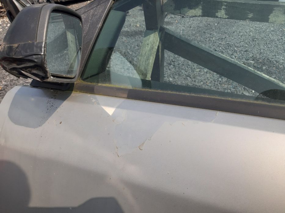 Ford Focus mk2 05r. 5d hb O3 kompletne drzwi lewy przód, prawy przód